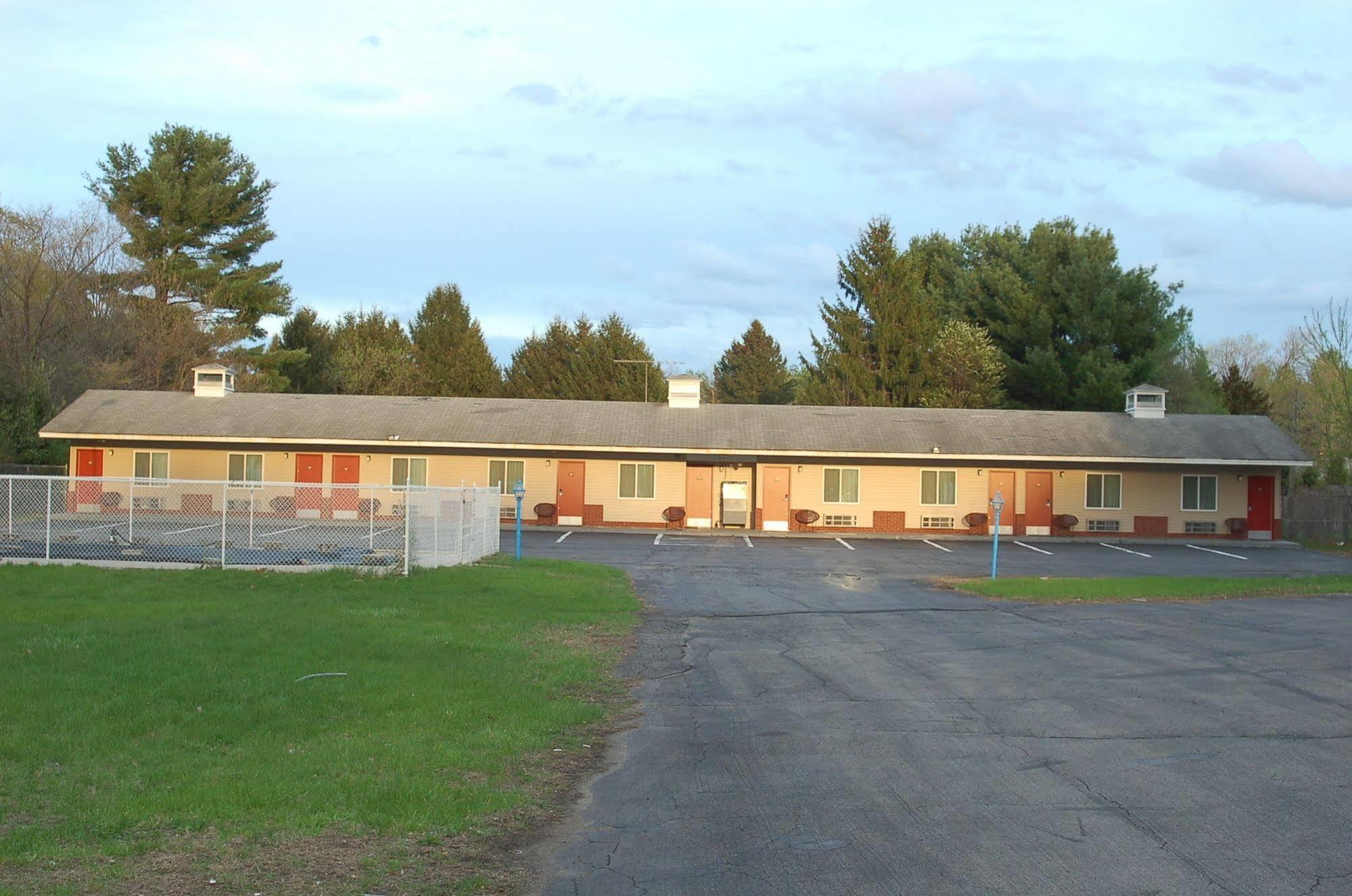 Budgetel Inn Glens Falls-Lake George-Saratoga Exteriér fotografie