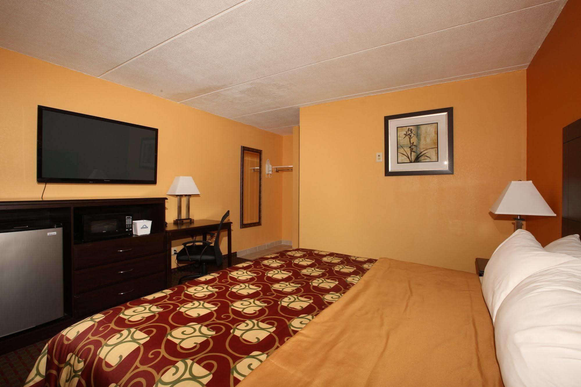 Blue Sky Inn Glens Falls-Saratoga-Lake George Exteriér fotografie